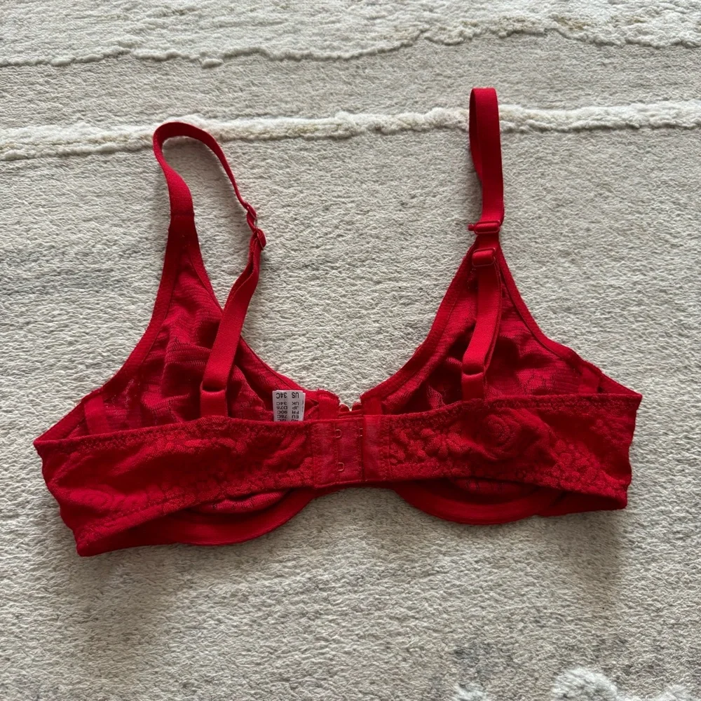 Like 🆕 Wacoal sheer sexy lacy floral bra